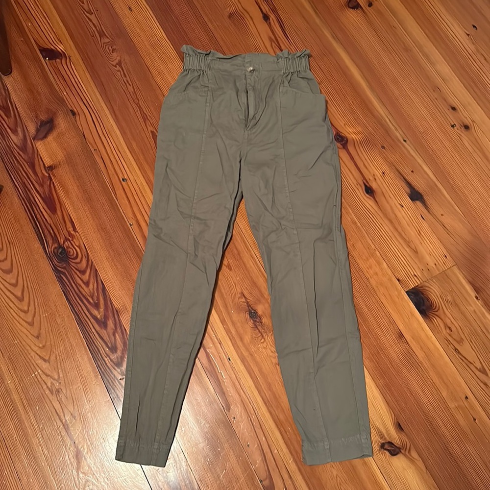 Madewell khaki green paper bag pants size 23 25”
